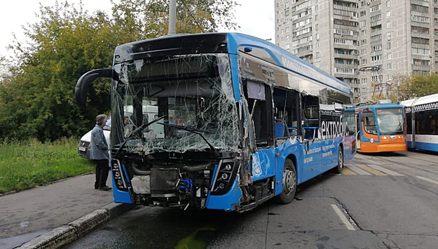Трамваи не будут ходить по проспекту Буденного с 27 июля из-за ремонта путей