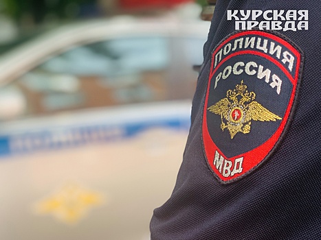 В Курске полицейские разыскивают вандалов, испортивших трамвайные остановки