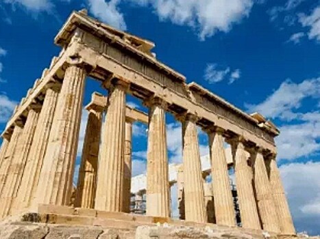 Греция начнет туристический сезон в июне при двух условиях