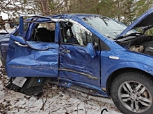 Мать младенца трагически погибла в автоаварии на окраине Костромской области