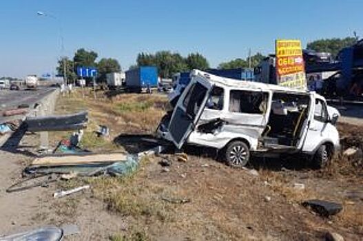 На Ставрополье число жертв ДТП с грузовиком и маршруткой возросло до двух