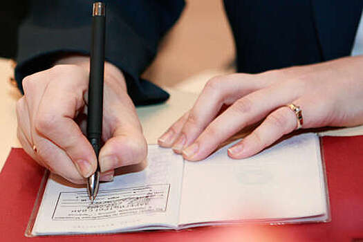 Депутат Колунов: жить без прописки можно у родственников в другом регионе