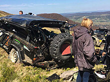 Внедорожник с людьми рухнул с горы во Львовской области