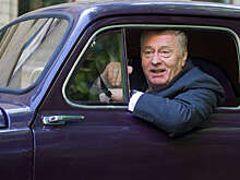 Журналист Юнашев в шутку предположил, что США действуют по методичке Жириновского