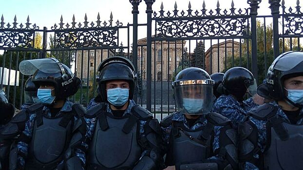 Бывший вице-спикер парламента арестован в Армении