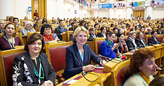 В Санкт-Петербурге завершил работу второй Евразийский женский форум
