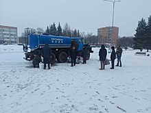 В Железногорске вторые сутки устраняют коммунальную аварию