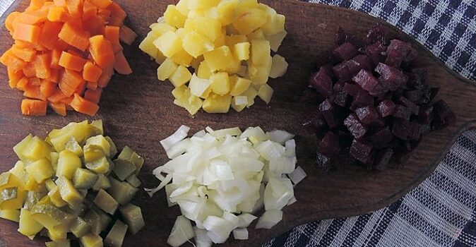 Как быстро сварить овощи для салатов