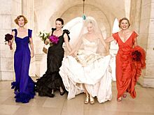 15 стильных платьев для подружки невесты