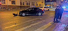 В центре Екатеринбурга столкнулись две машины такси