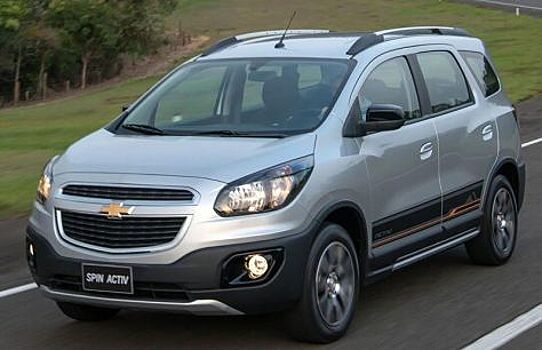 Автокомпания Chevrolet планирует представить в мае свежую версию компакт-вэна Spin