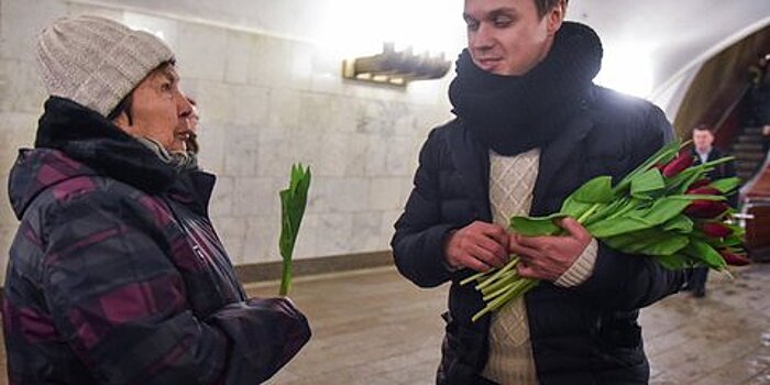 Арии о любви прозвучали в переходе метро в честь 8 марта