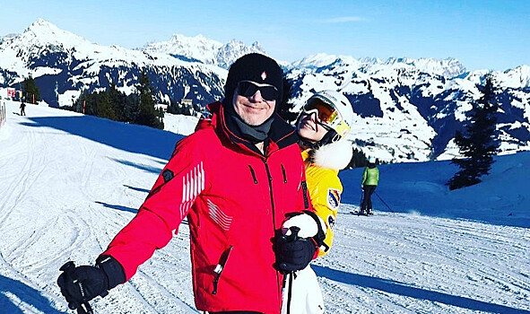 Наталья Подольская показала, как сын берет первые уроки катания на горных лыжах