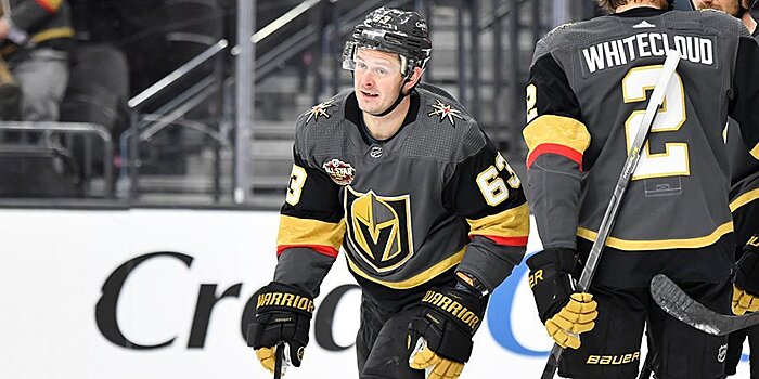 Дадонов стал третьей звездой игрового дня НХЛ