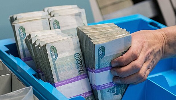 В Крыму предприятия задолжали более 30 млн рублей по зарплате