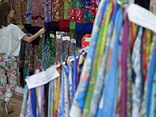 На "Покровских смотринах" девушек научили шить платки