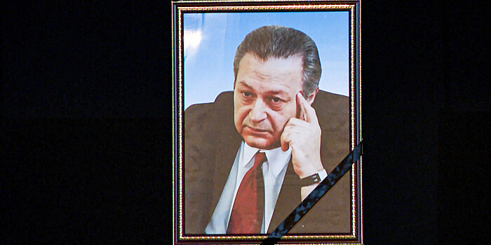 В Баку простились с первым президентом Азербайджана Аязом Муталлибовым