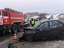 Шесть человек пострадали при столкновении Kia и Datsun в Самарской области