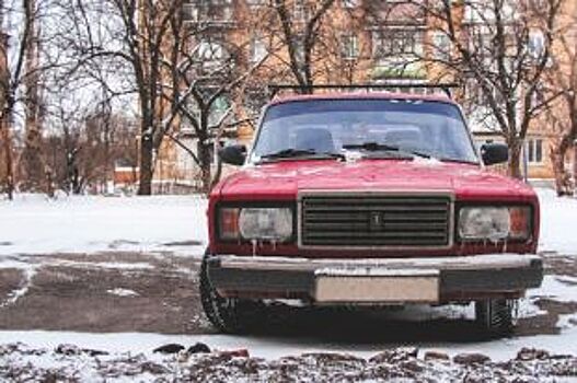Два жителя Бийска взломали замки двух автомобилей, чтобы поездить по городу