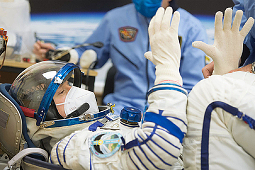 Российским космонавтам значительно подняли зарплату