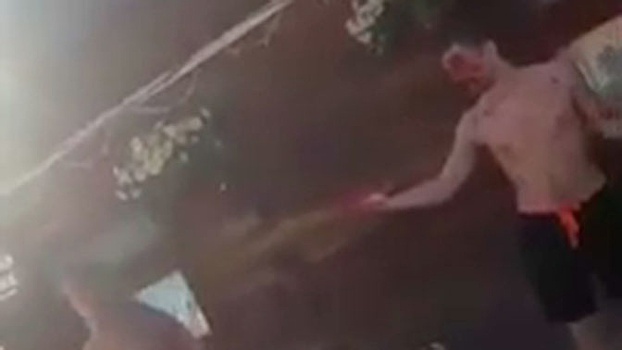 «Им место на реке-вонючке»: в новосибирском аквапарке пьяная пара устроила дебош