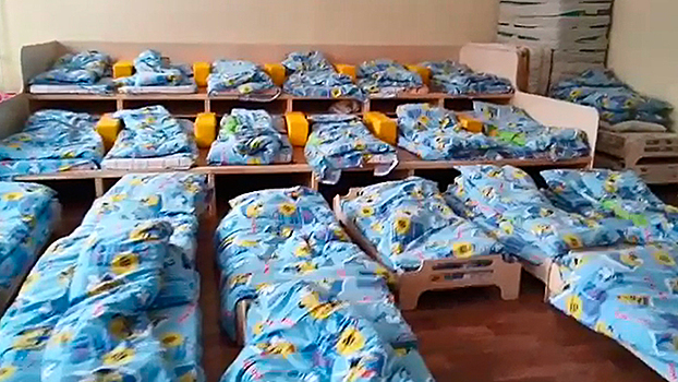 Родители пожаловались на «нары» в спальне столичного детского сада