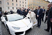 Lamborghini папы Римского ушел с молотка