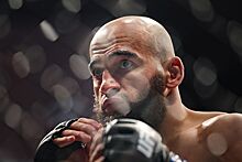 Альберт Дураев — Чун Ён Пак, прогноз на бой UFC 16 июля 2023 года, по какому каналу покажут, во сколько начало