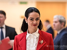 Свердловская экс-чиновница станцевала в купальнике