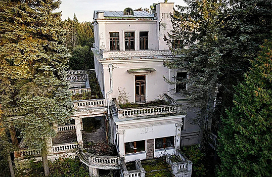 Дачу Сталина в Московской области выставили на торги, стартовая цена — больше 400 млн рублей