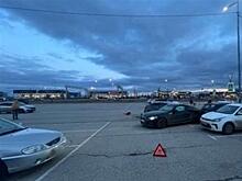 В ДТП на парковке у ТЦ "Амбар" пострадала девочка-подросток