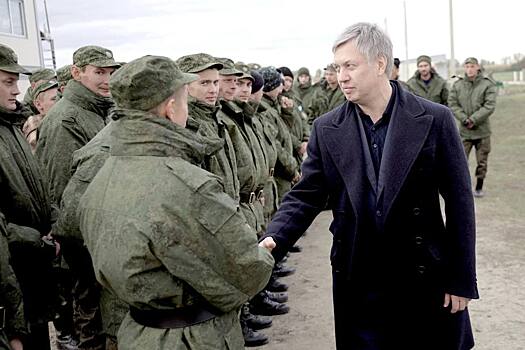 Ульяновский губернатор посетил центр временной дислокации мобилизованных в Пензе