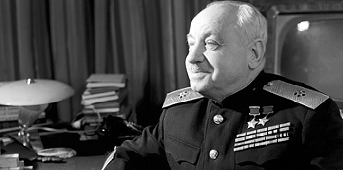 Из голодной бедности в адмиралы и доктора наук. Жизнь полярника Ивана Папанина