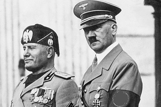 «Да он просто сумасшедший!»: как главный фашист Муссолини относился к Гитлеру