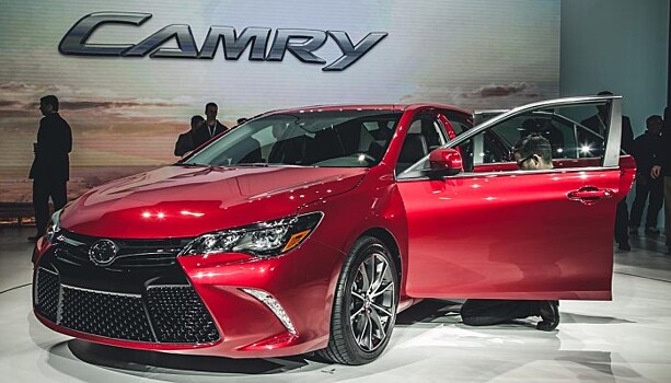 Toyota отзывает в России 2,3 тысячи седанов Camry