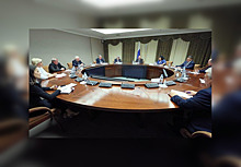 Профсоюзные лидеры УрФО встретились с заместителем полпреда президента в округе