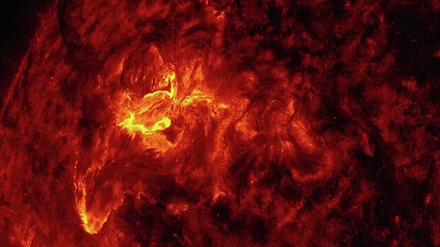 На Землю пришел третий выброс плазмы с Солнца