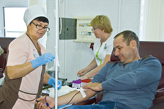 В связи с коронавирусом в Анапе сдают кровь кадровые доноры