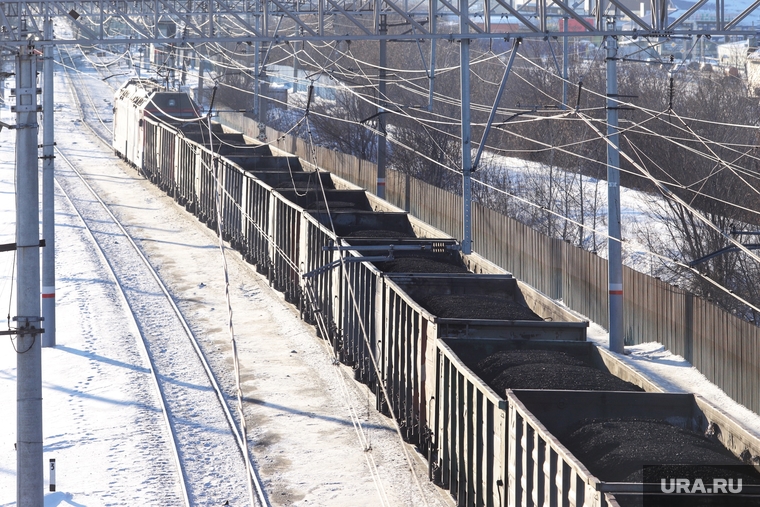 МВД: вагоны поезда сошли с рельсов в Пермском крае из-за погодных условий