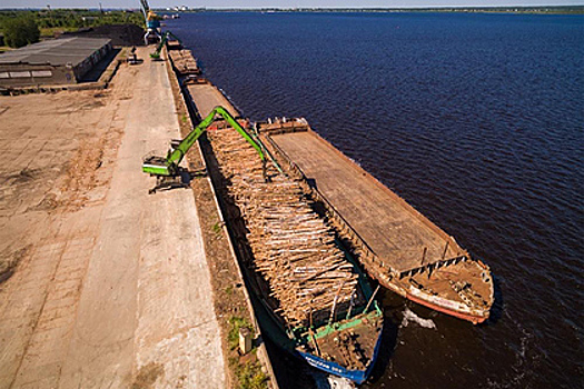 Поставщик лесосырья на АЦБК увеличил объемы перевозок водным транспортом