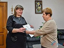 Луганчанка получила первый оформленный в ЛНР сертификат на материнский капитал