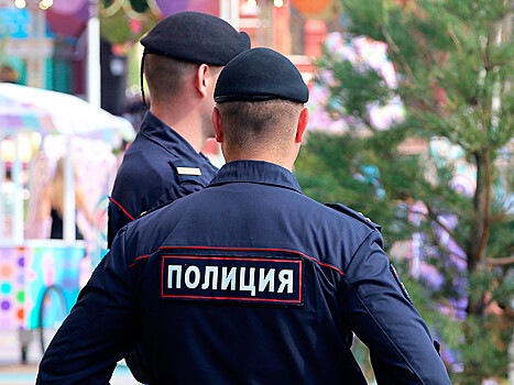 "Левада-Центр": россияне свыклись с практикой полиции подбрасывать наркотики, от которых не "отмазаться" без влиятельных знакомых