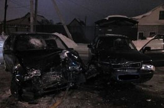 В Старом Осколе двое взрослых и ребенок пострадали в аварии на ул. 8 Марта