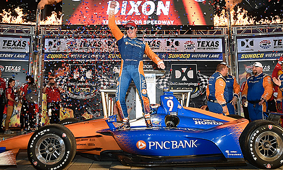 Скотт Диксон выиграл этап IndyCar в Техасе и вышел в лидеры чемпионата
