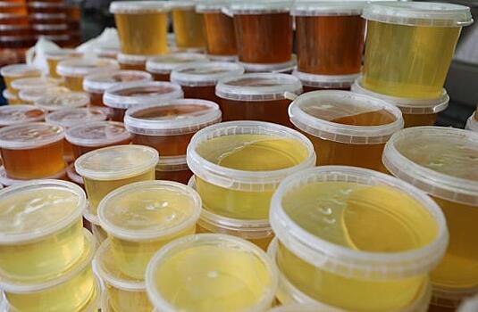 Губернатор Олег Кожемяко высоко оценил приморский мед
