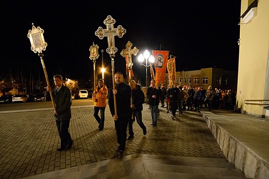 Отлучённый от церкви священник провёл в Петербурге нелегальный крестный ход