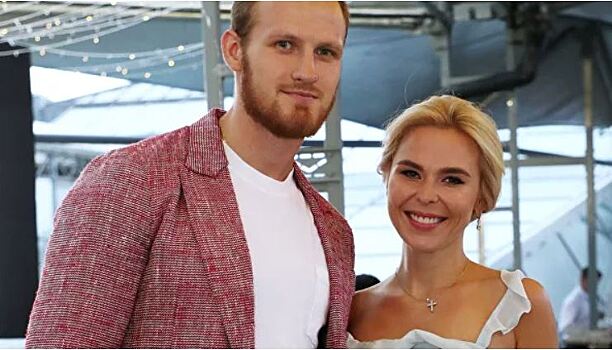 Бывший муж Пелагеи хоккеист Телегин снова женился