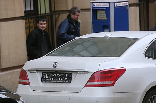 Террористы поневоле: как в Москве эвакуируют автомобили без номеров