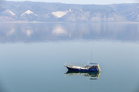 Где отдохнуть на Байкале в выходные: водные маршруты одного дня
