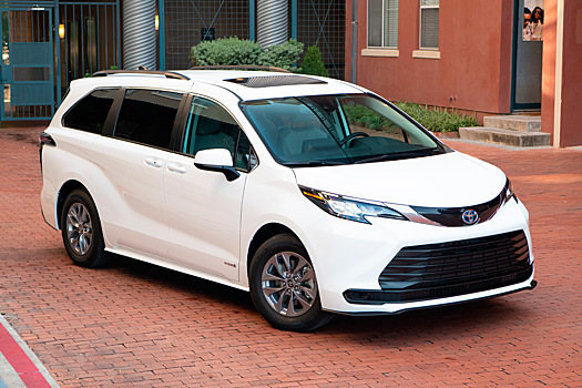 Не ждите в России: невероятный минивэн Toyota Sienna